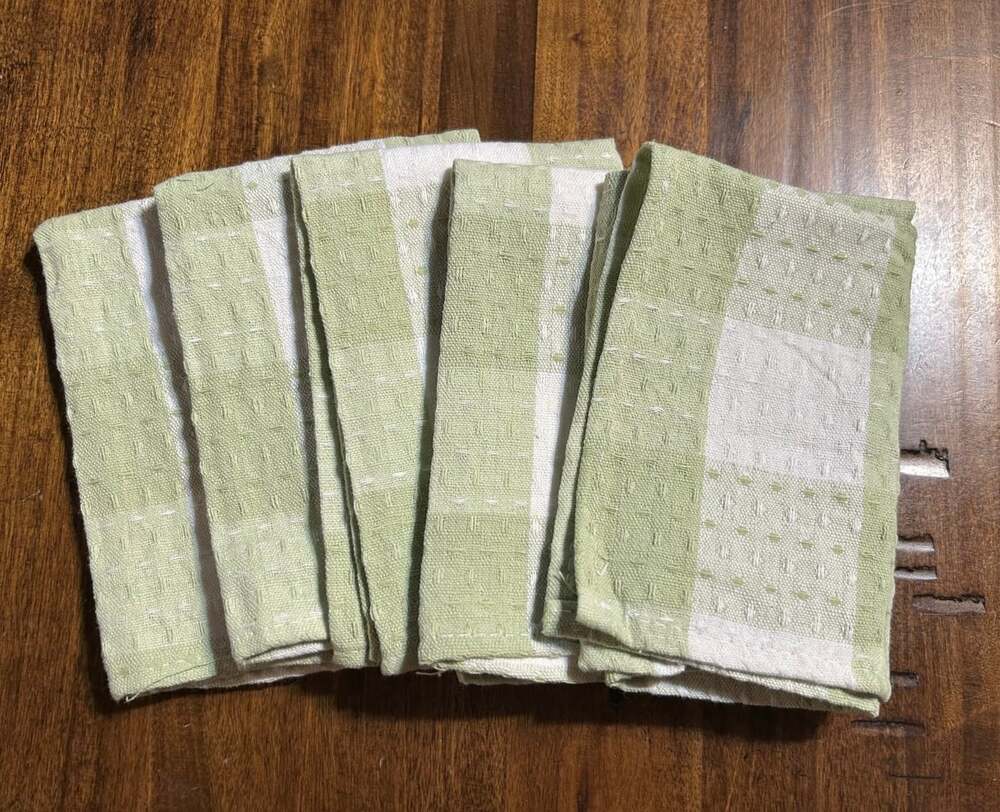 Five cotton Gourmet Club Tea Napkins Green and White